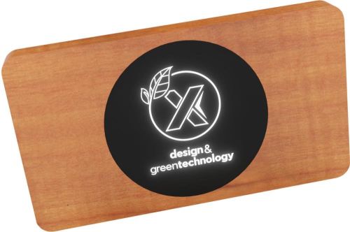 SCX.design P37 5000 mAh kabellose Powerbank aus Holz mit Leuchtlogo als Werbeartikel